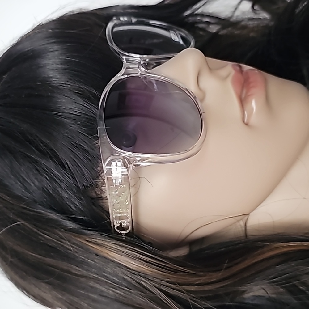(NWT) Authentical "Guess" Sunglasses - Picture 3 of 6